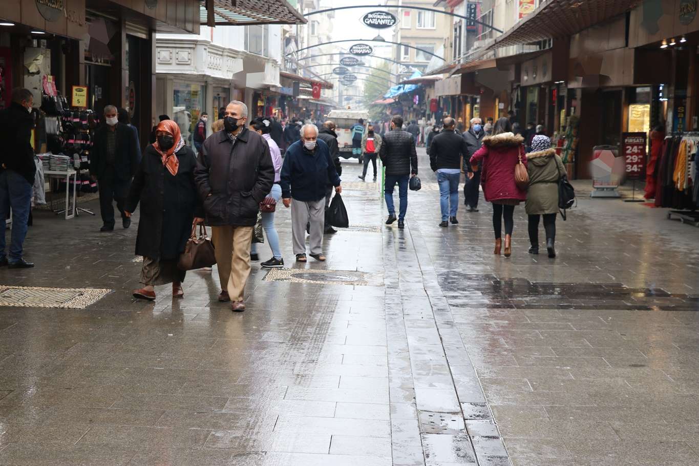 Halk açıklanan yeni tedbirleri nasıl buluyor?